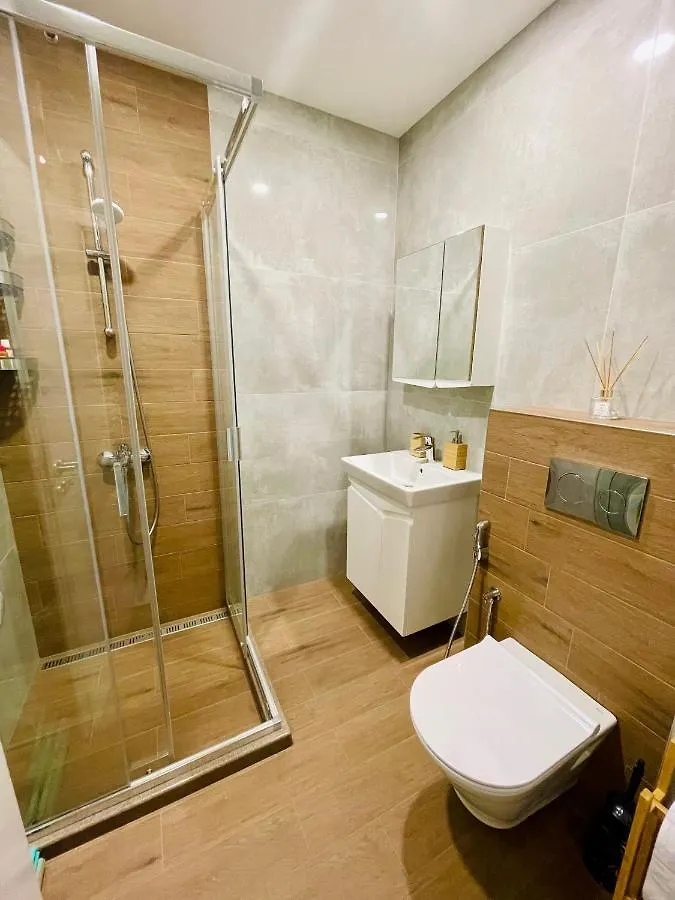 2-Bdr Flat Near The Mall, Spacious & Cozy By Flat Mаnager Sofia