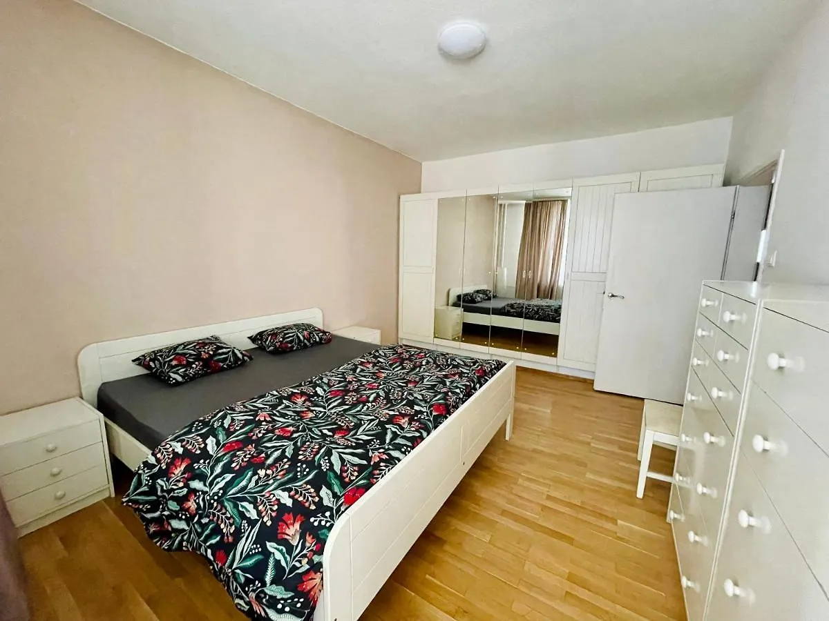 Apartment 2-Bdr Flat Near The Mall, Spacious & Cozy By Flat Mаnager Sofia